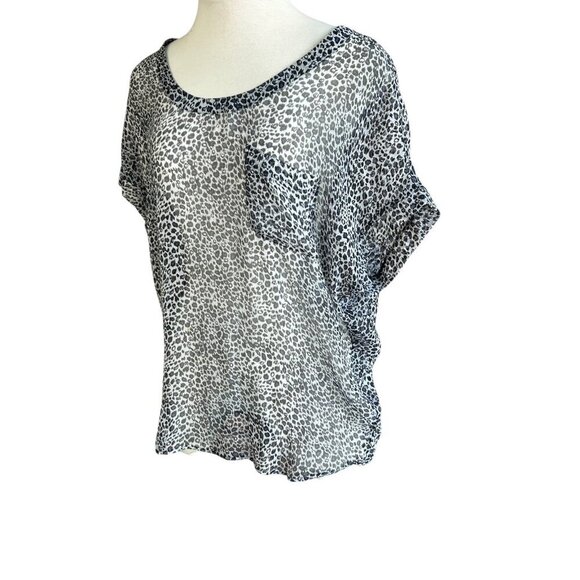 Joie 100% Silk Black White Animal Print Sheer Short Sleeve Blouse Size Small - Picture 2 of 9